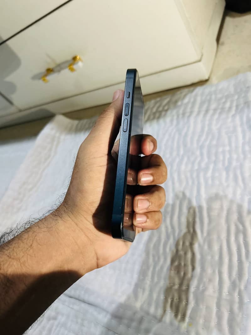 Apple iPhone 14 8
