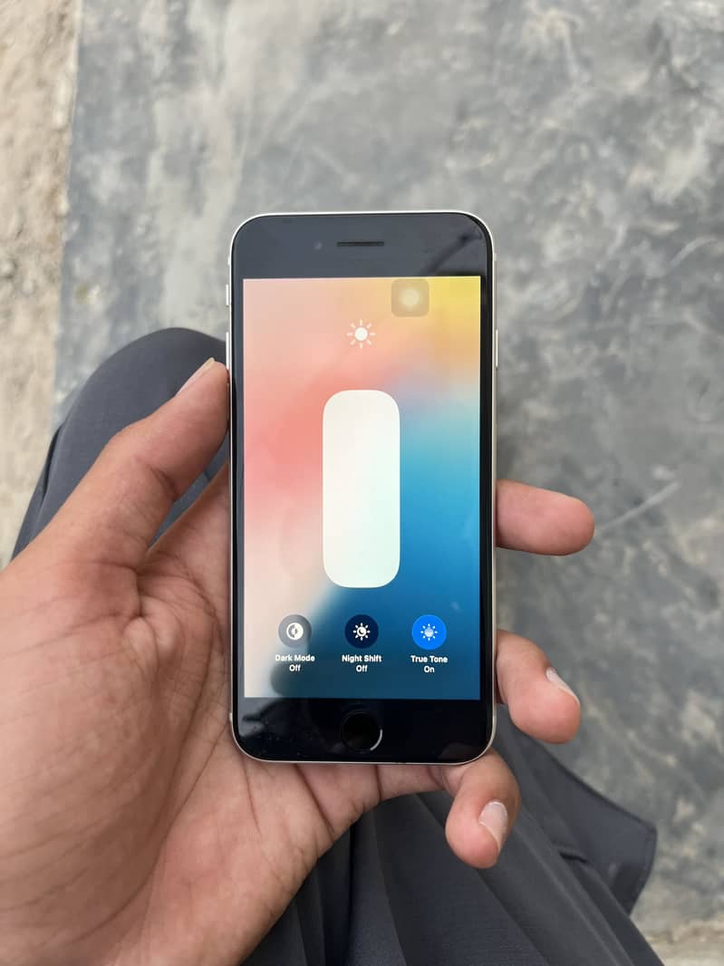 Apple iPhone SE 3