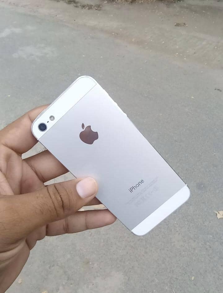 Apple iPhone 5 3
