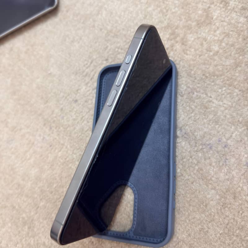 iPhone 15 pro max 1