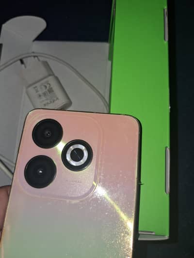 Infinix Smart 8 - 4/64GB |5000mAh Battery | Original Box & Charger