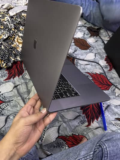 Macbook Pro 16” 2019/2020 16GB/512GB
