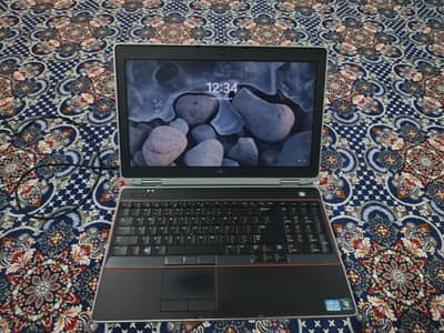 Dell latitude E6520 core I5 2ND 12GB ram 1Gb Nvidia graphic card