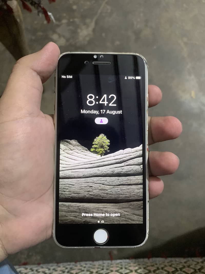 Apple iPhone 7 1