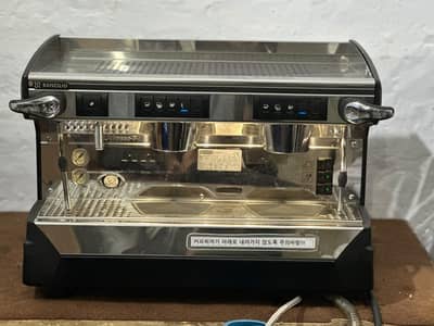 Coffee machine /Coffee maker/Nescafé Algeria commercial coffee