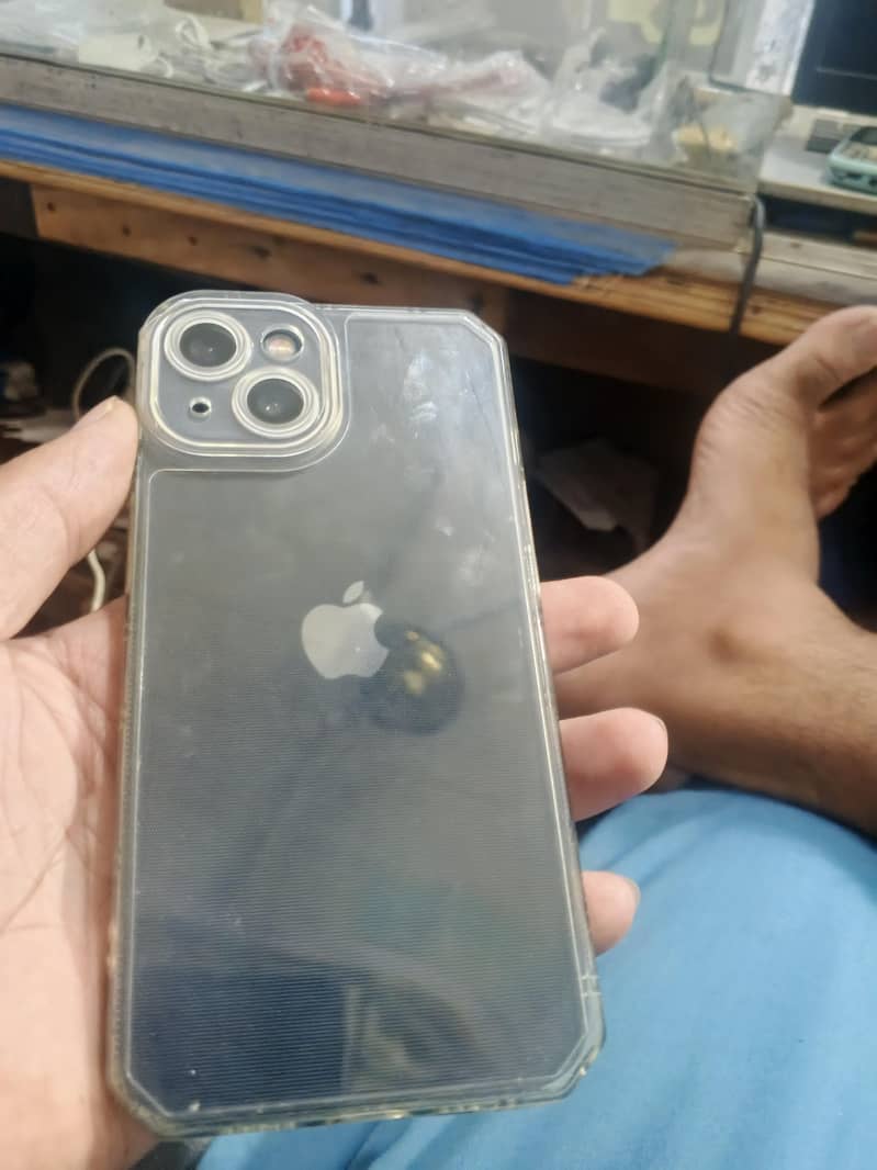 iPhone 13 0