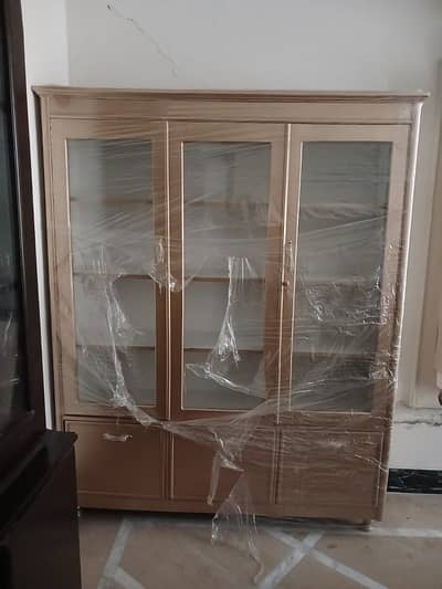 3-Door Stylish Wardrobe – Spacious & Excellent Condition