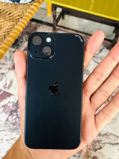 Apple iPhone 13