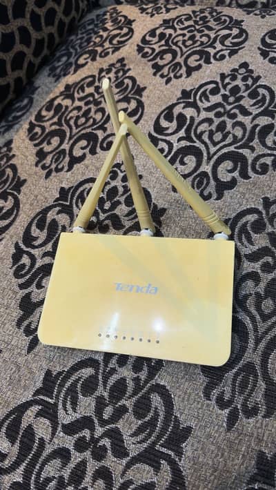 Tenda f3 router