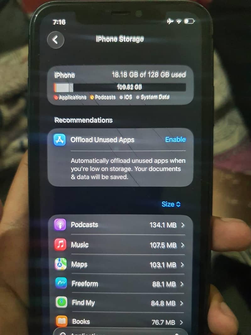 Apple iPhone 11 0