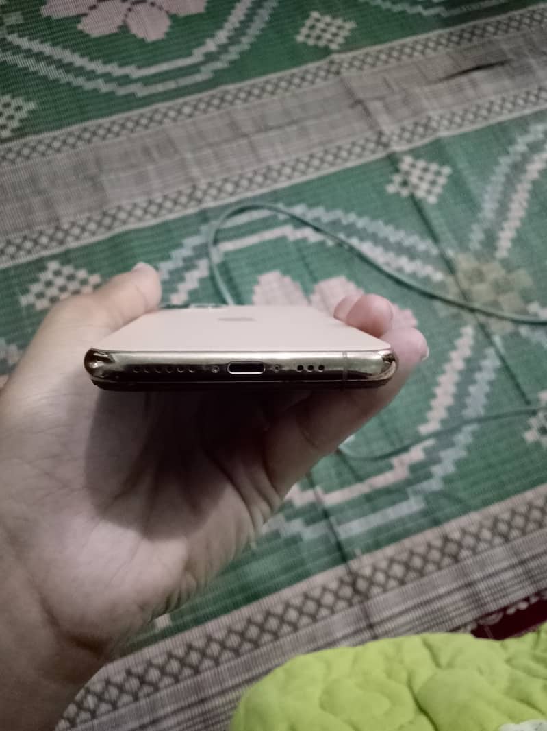 Apple iPhone 11 Pro 3