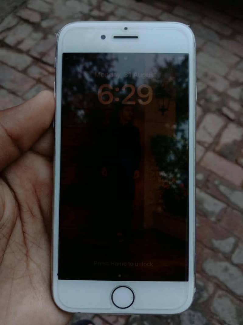 Apple iPhone 8 6