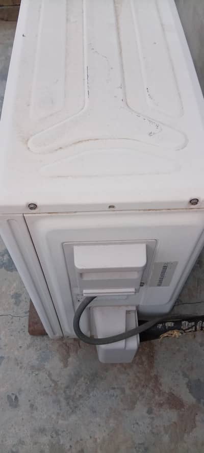 1.5  ton Haier Inverter AC condition 10 by 10