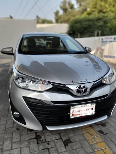 Toyata Yaris 1.3 2022 Urgent sale