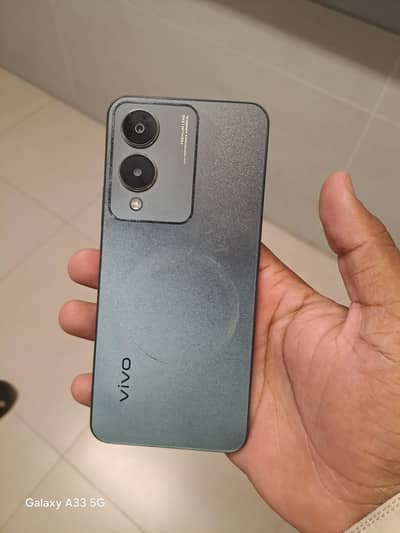 Vivo Y17s