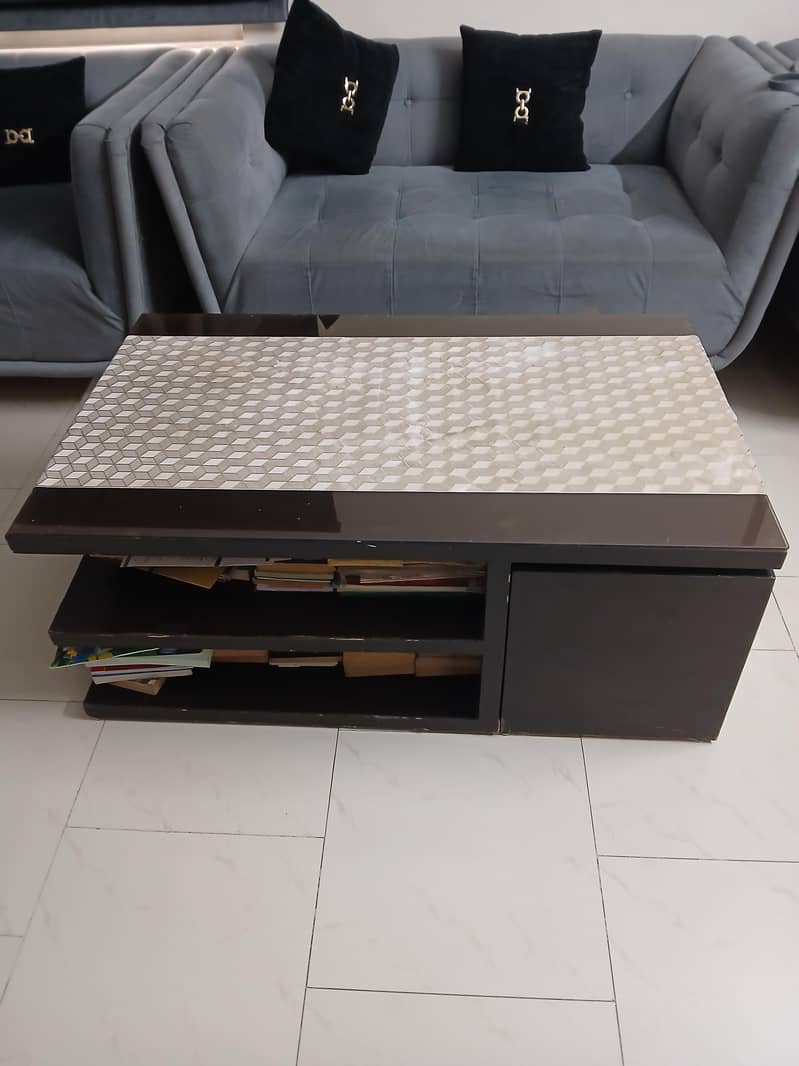 centre table 0