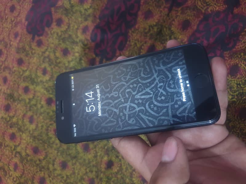 Apple iPhone 7 1