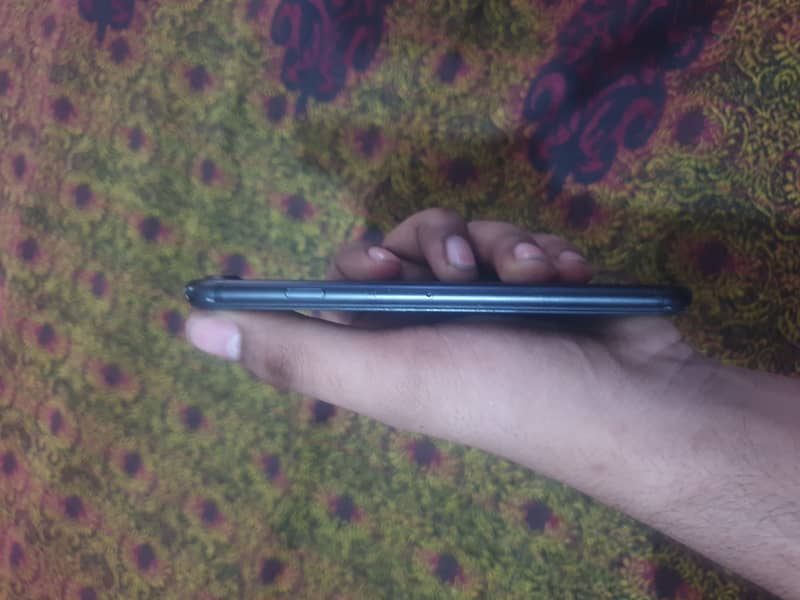Apple iPhone 7 2