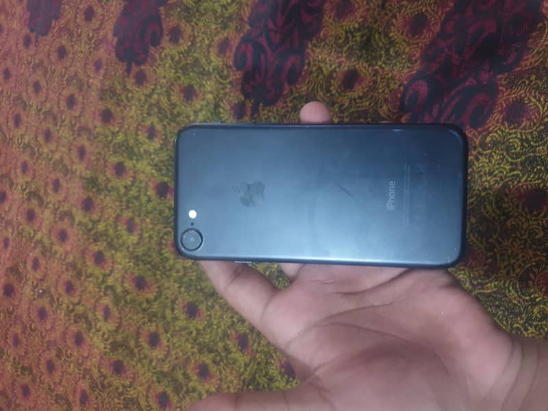 Apple iPhone 7 4