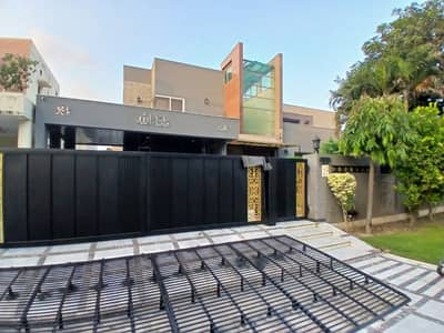 Luxurious 2 Kanal House for Sale in DHA Phase 5 Prime Location