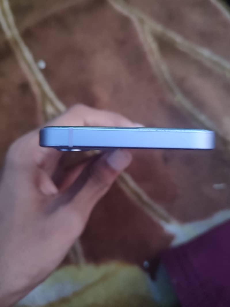Apple iPhone 12 2