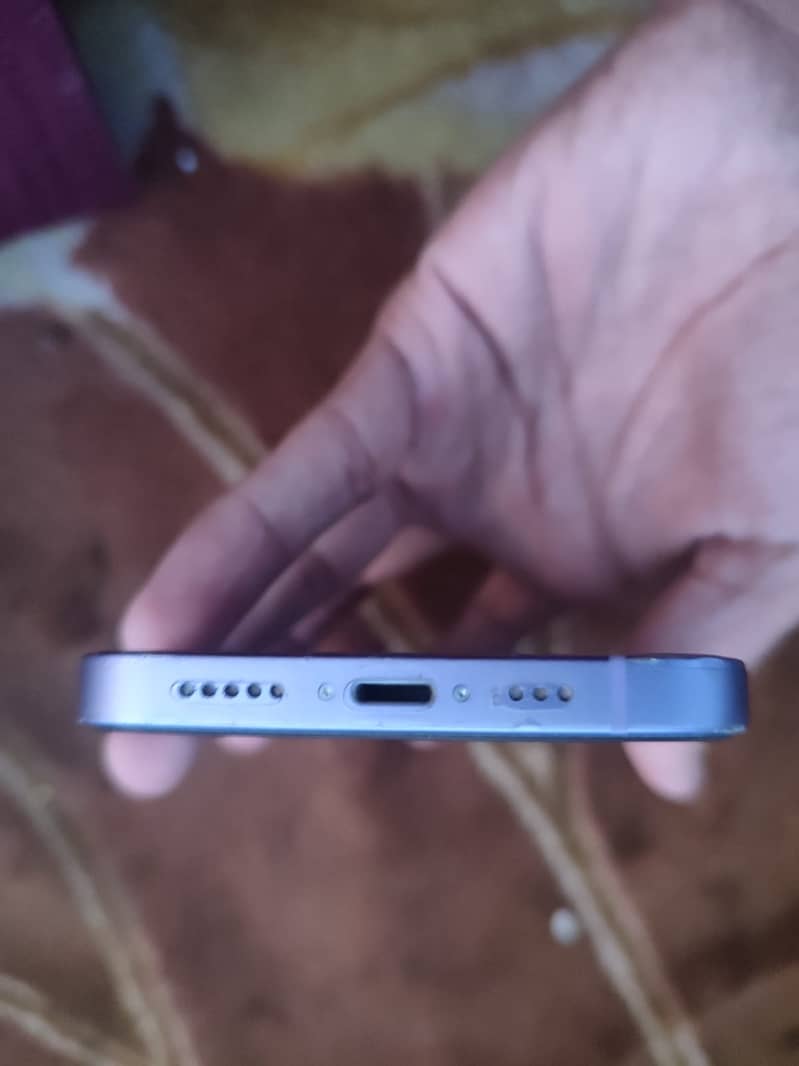 Apple iPhone 12 3