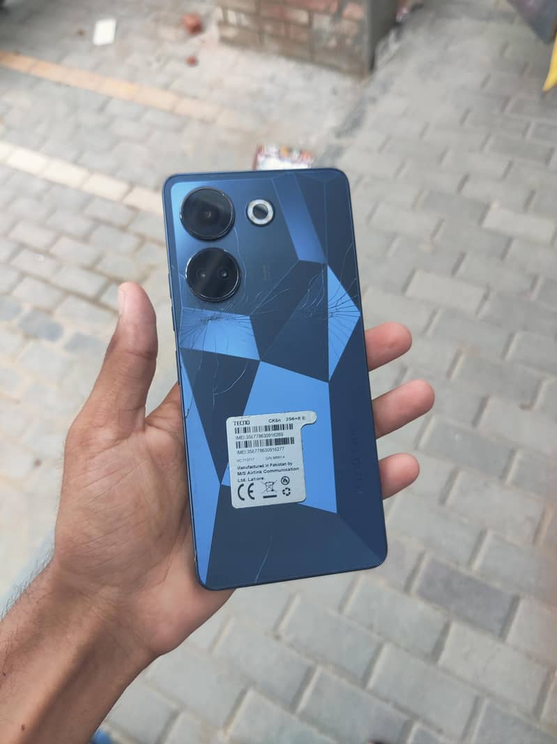 Tecno CAMON 20 0