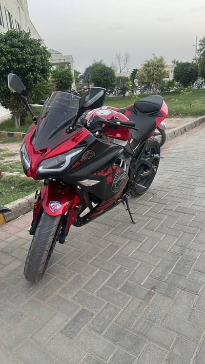 Kawasaki Ninja Zx 300 (Replica) .