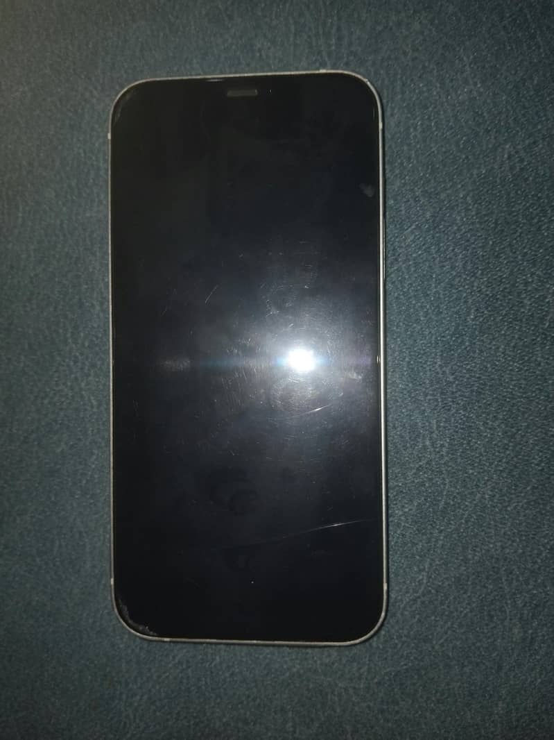 Apple iPhone 12 3