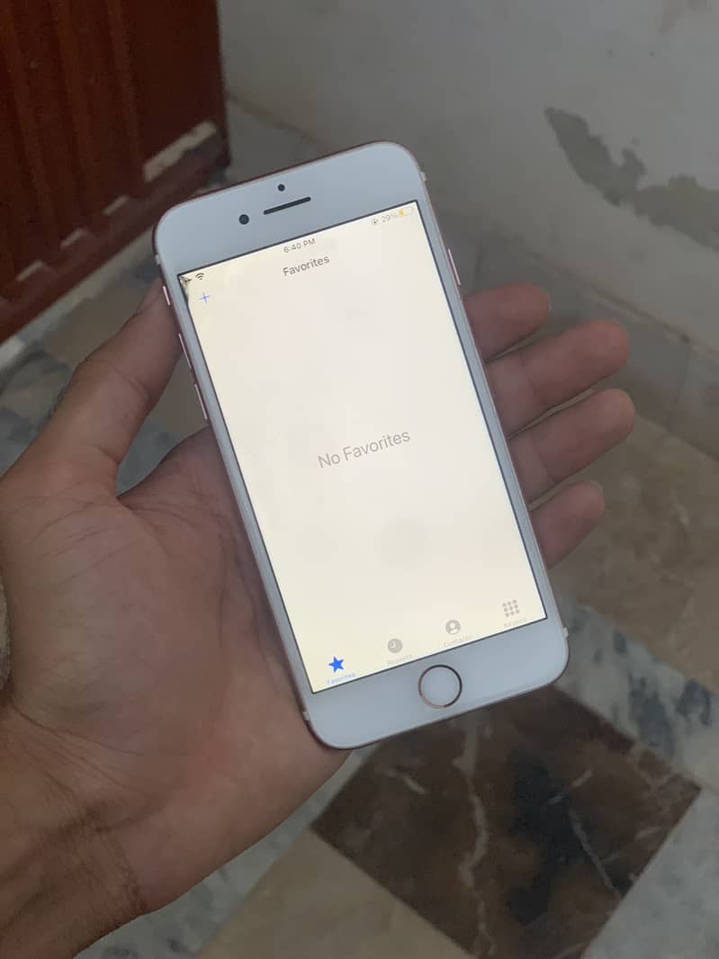 Apple iPhone 7 2