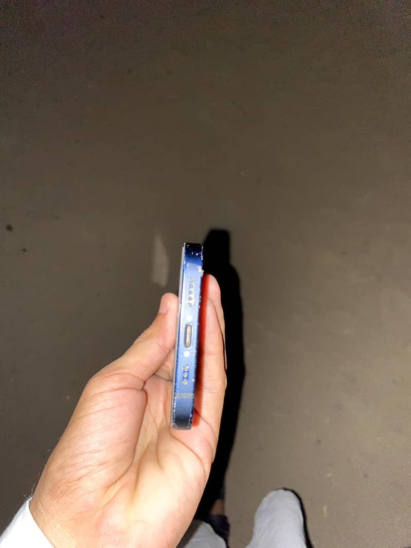 Apple iPhone 12 5