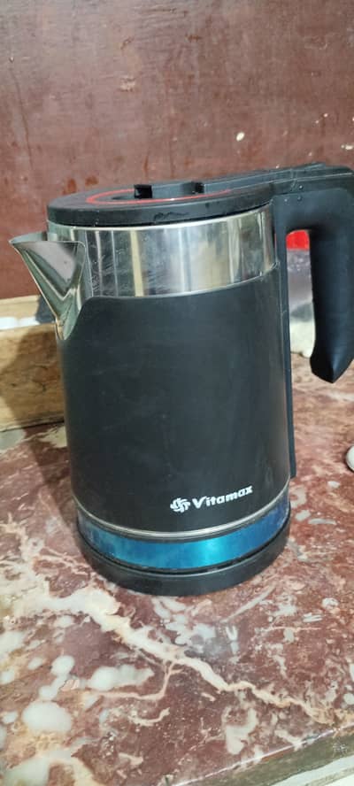 Electric kettle condition 10/10 1 day used