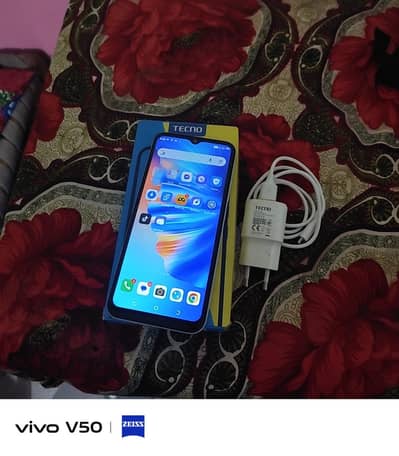 Tecno Spark 6 Go 10by10 condition bilkul saf mobile 4+64GB