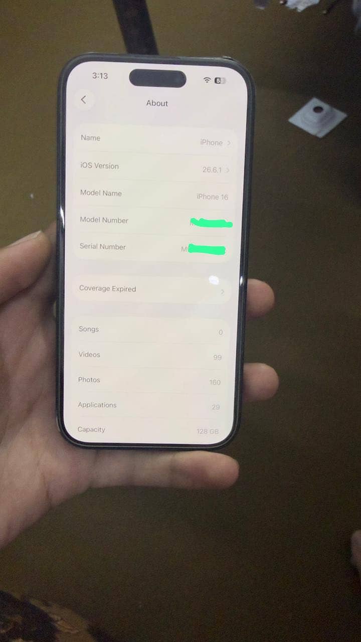Apple iPhone 16 3