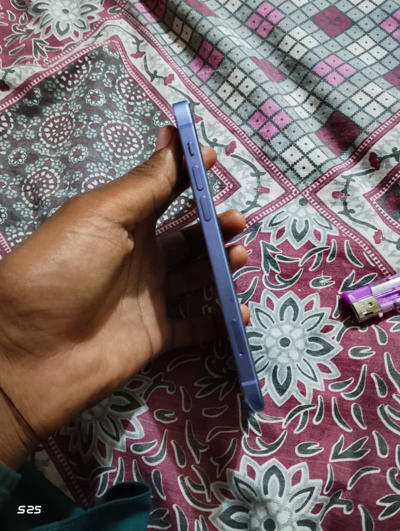 Apple iPhone 12 2