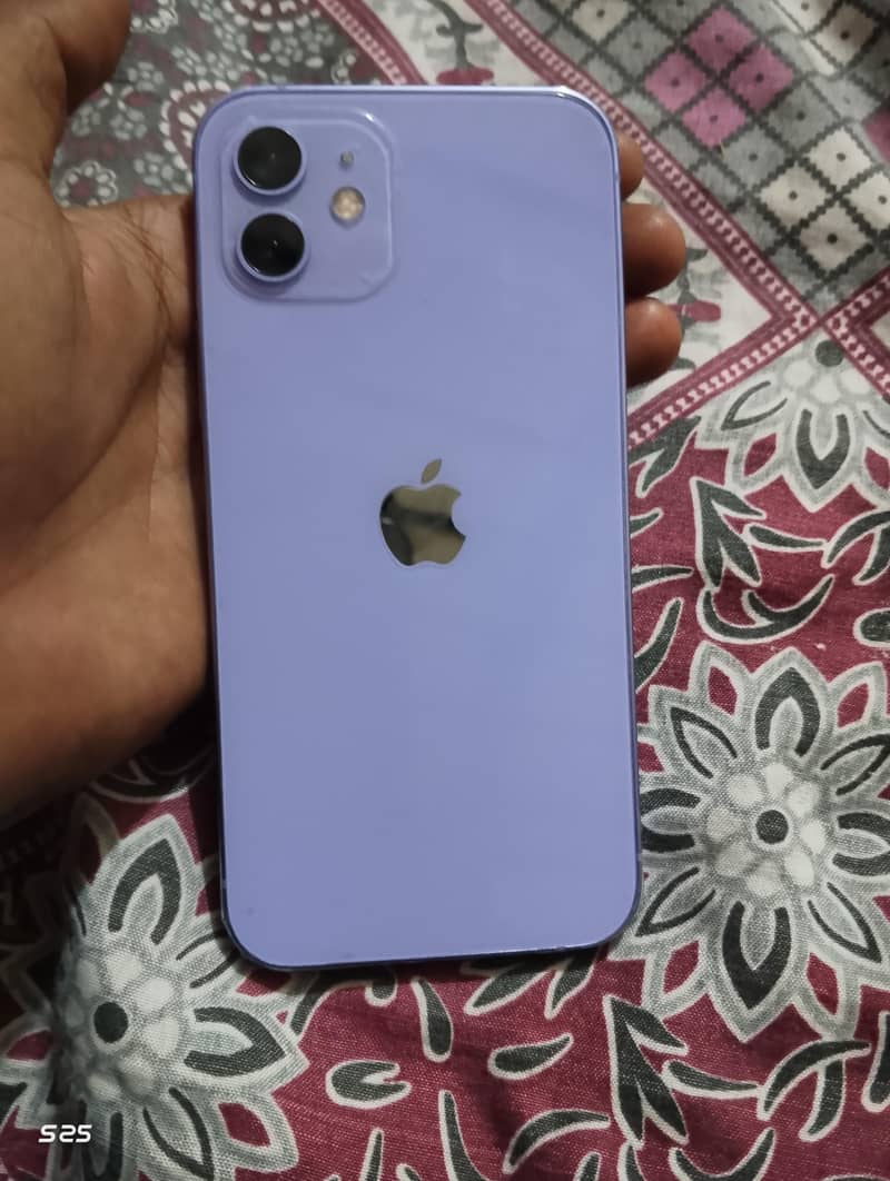 Apple iPhone 12 3