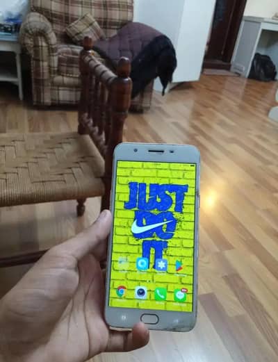 OPPO F1s