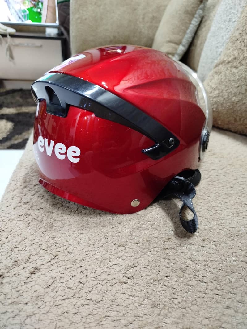 Evee Helmets 2