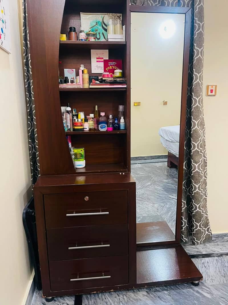dressing table 1