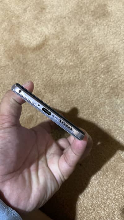 Vivo V21