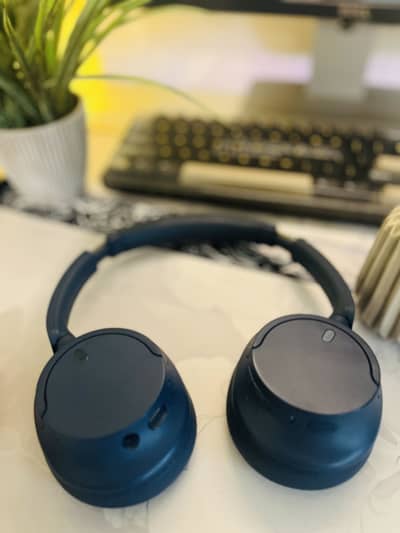 Sony whch 720n