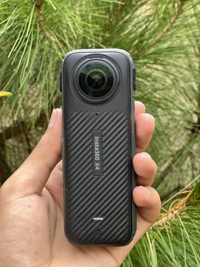 Insta 360 X4