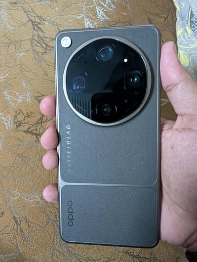 OPPO Find X9 Ultra read add