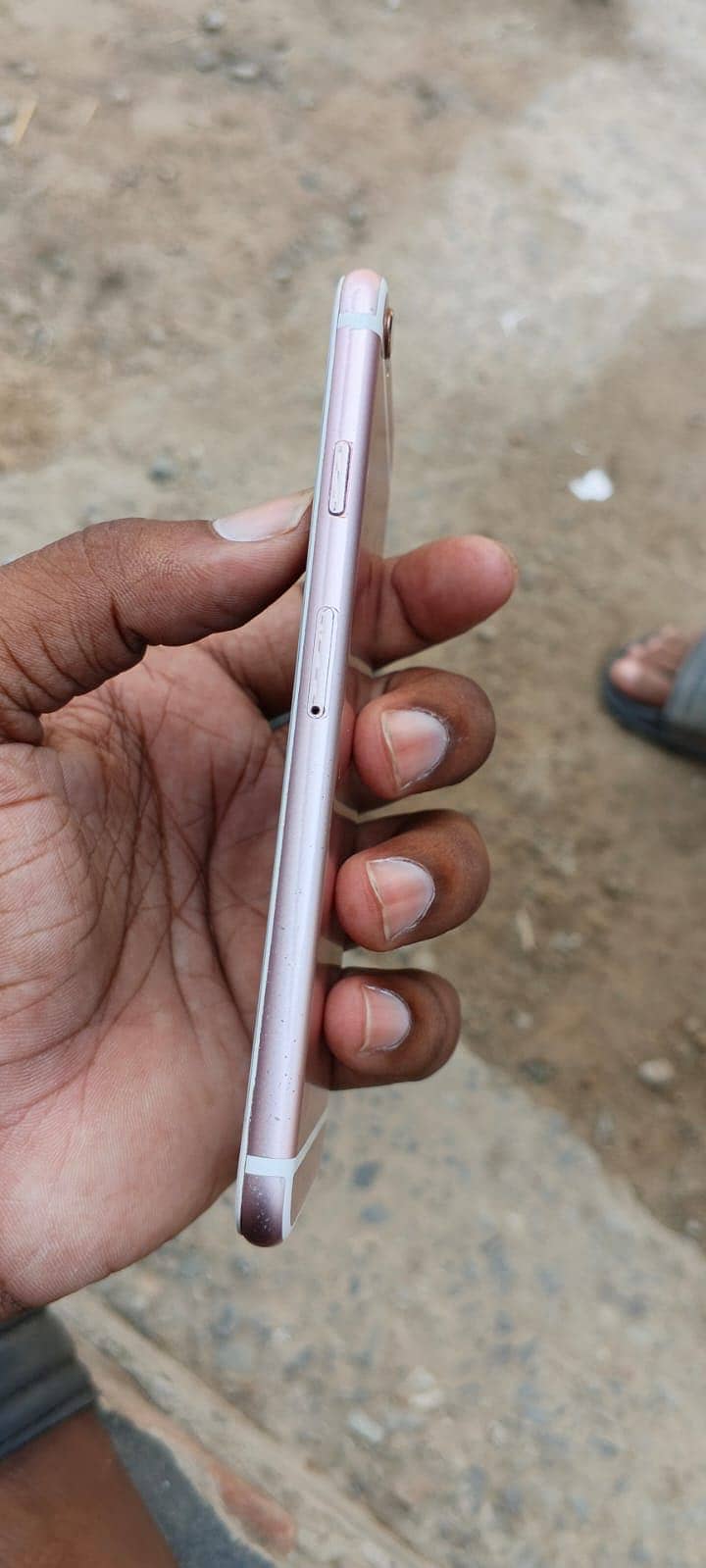 Apple iPhone 6S 1