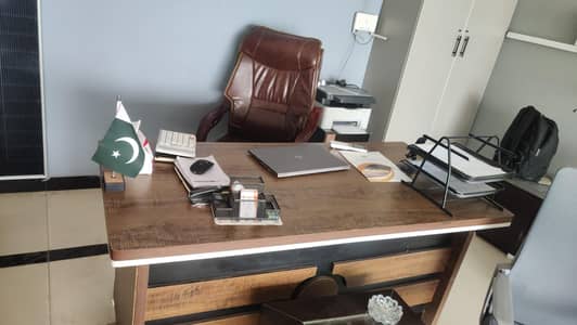office executive table
