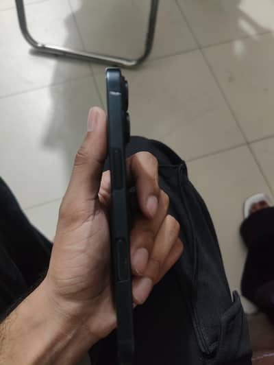 Apple iPhone 16