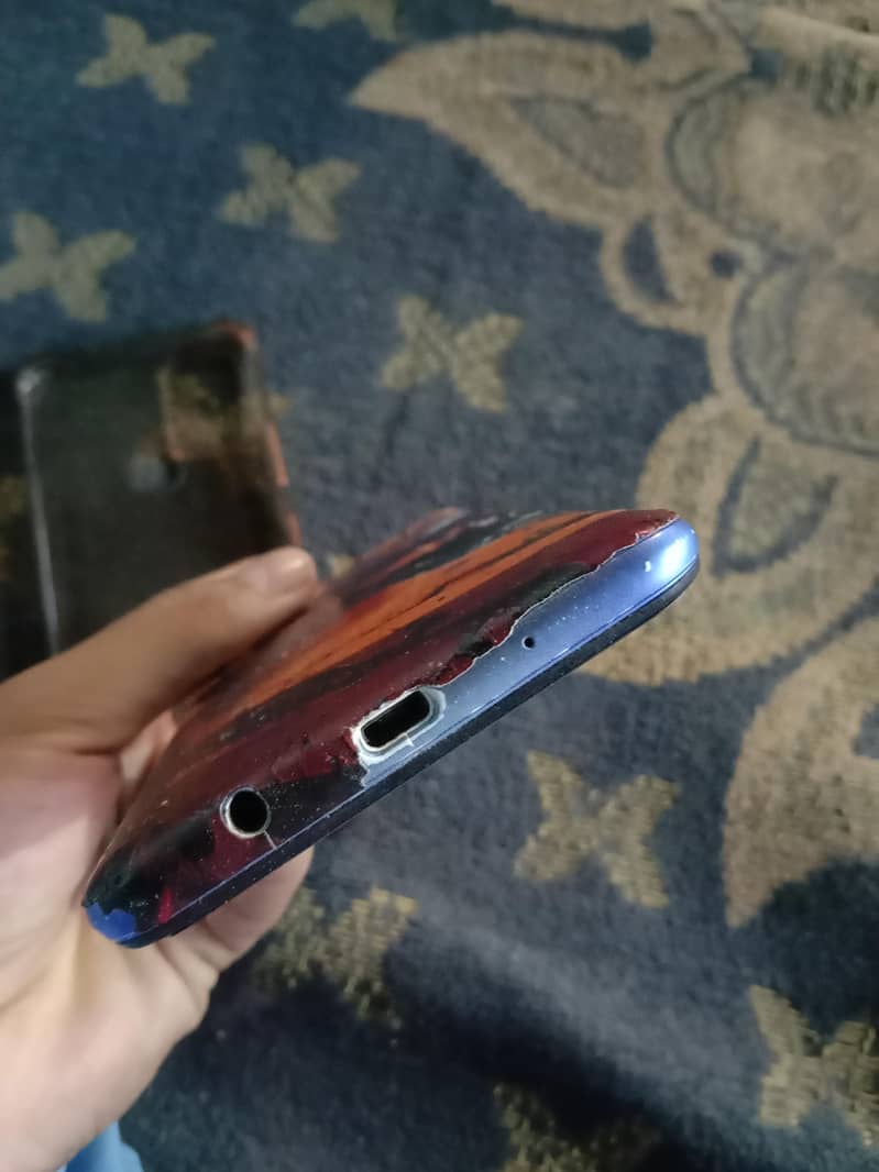 Tecno Pova 5