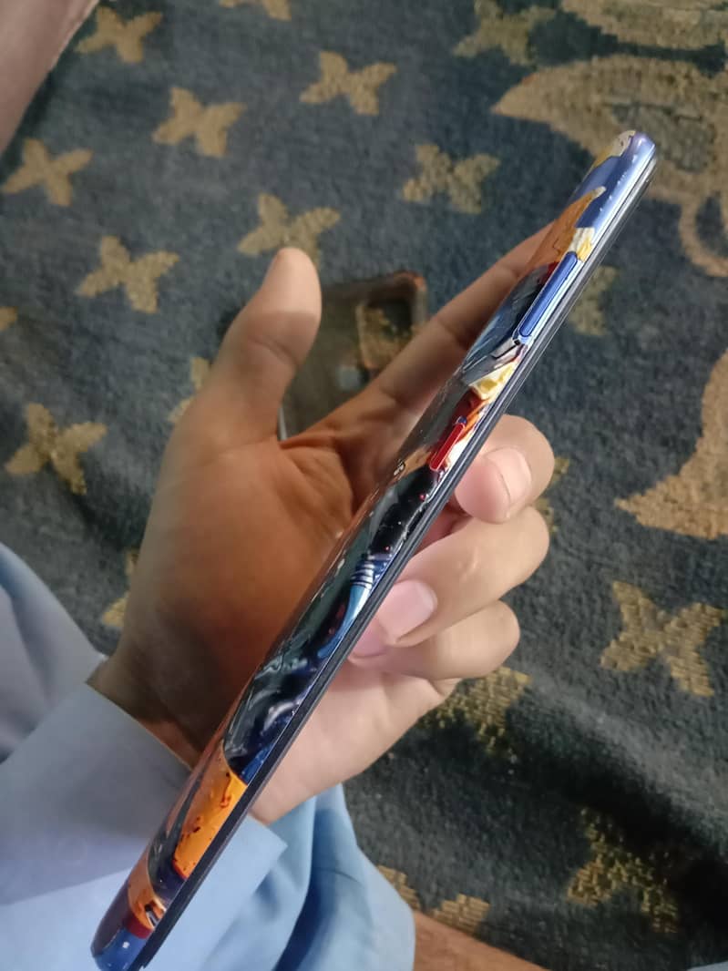 Tecno Pova 6