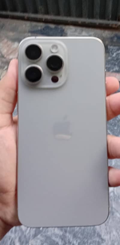 Apple iPhone 15 Pro Max