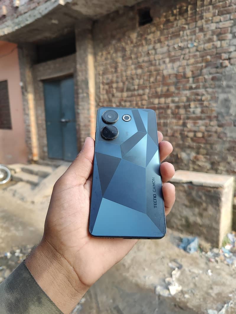Tecno CAMON 20 pro 1